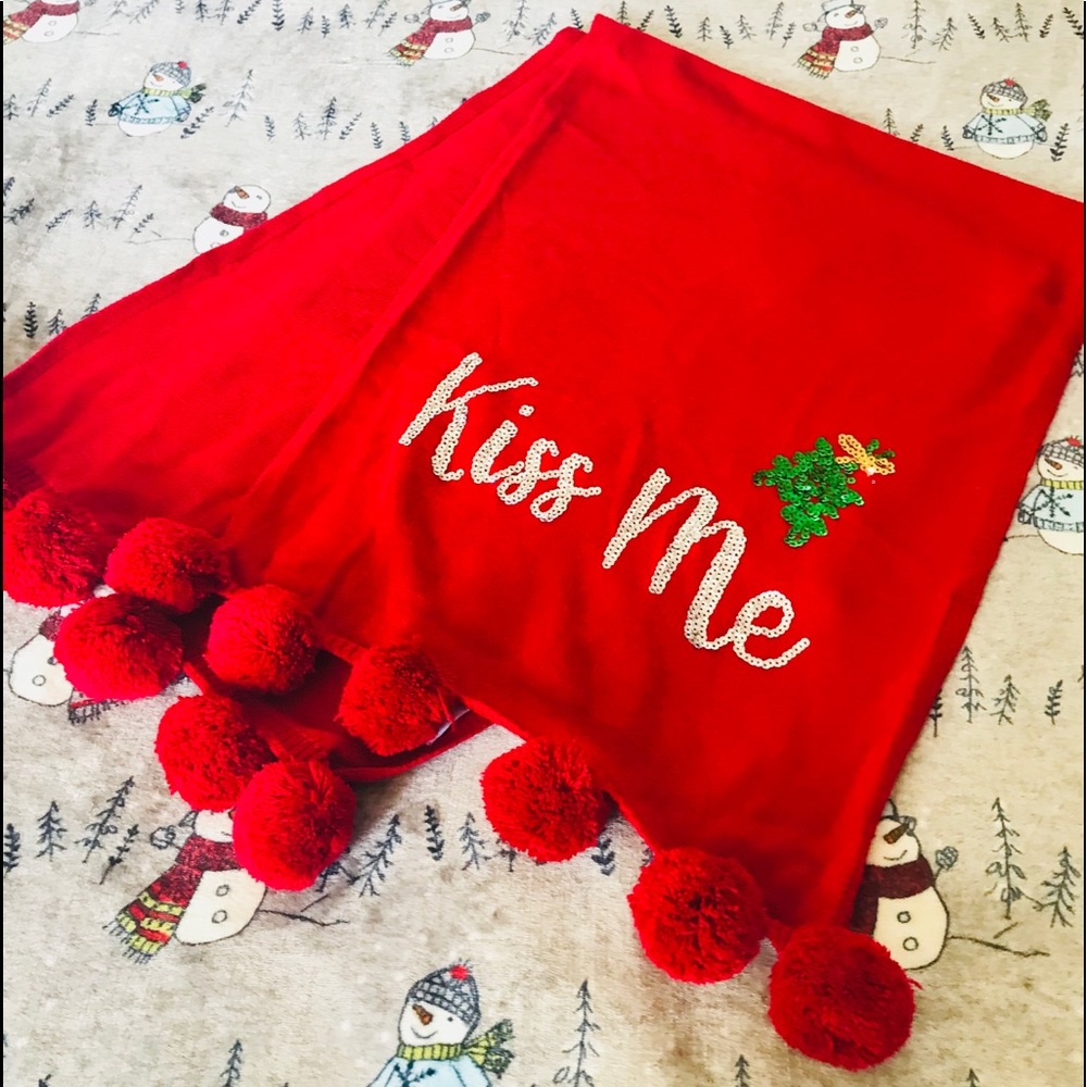 RED NEW YEAR KISS ME MISTLETOE POM POM SCARF XL